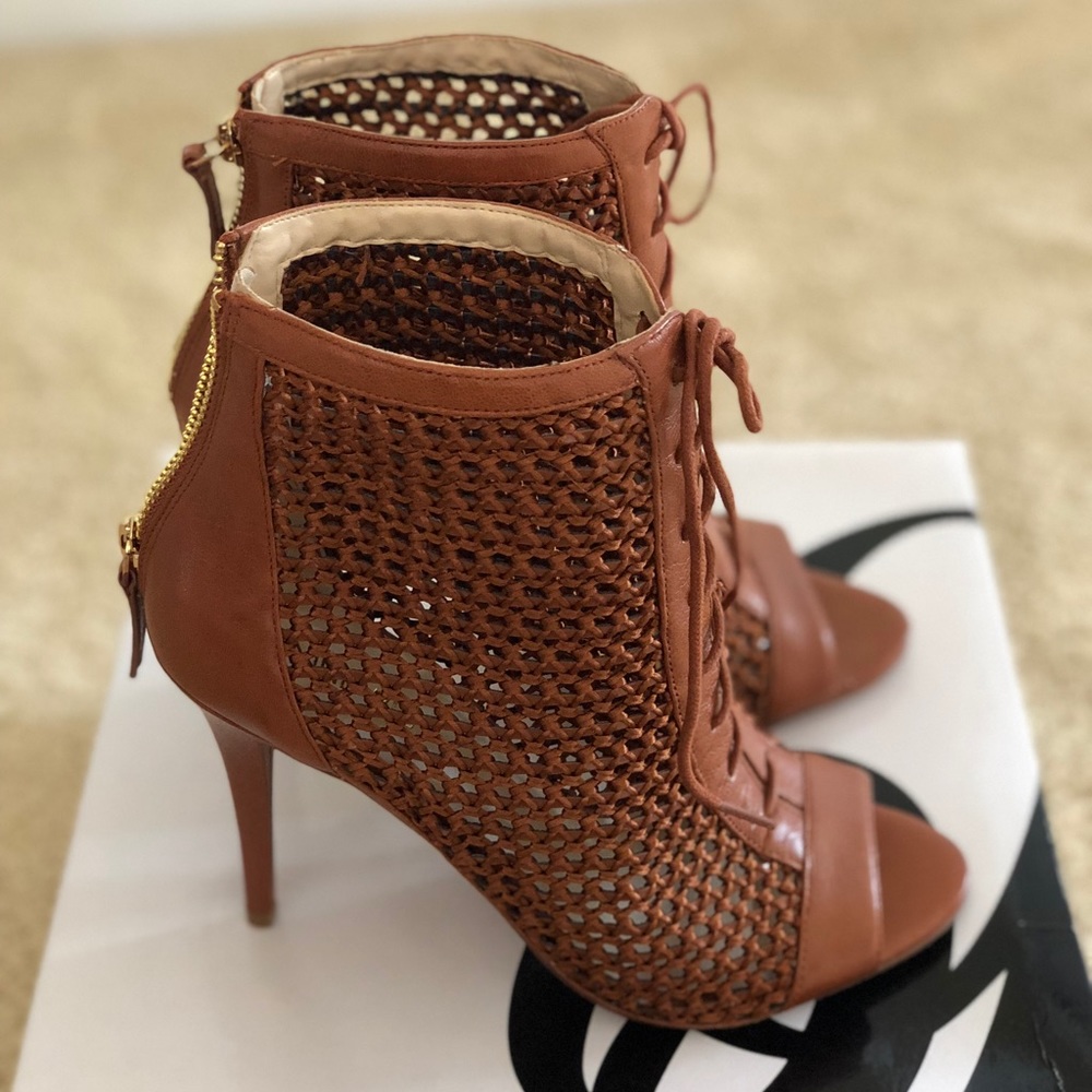 Nine West, caged heel sandals, size 7.5, new